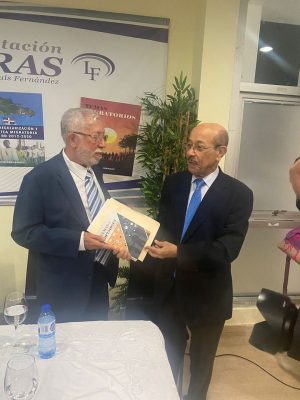 Actividad de lanzamiento de los libros: Temas Migratorios, Temas y Opiniones & Plan de Regularización y la Política Migratoria de la RD 2012 - 2020.